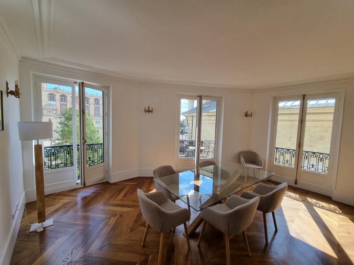 Face Chateau St Germain En Laye, Appartement 4 A 6 Personnes, 23 Min De Paris Champs-Elysees Saint-Germain-en-Laye Esterno foto